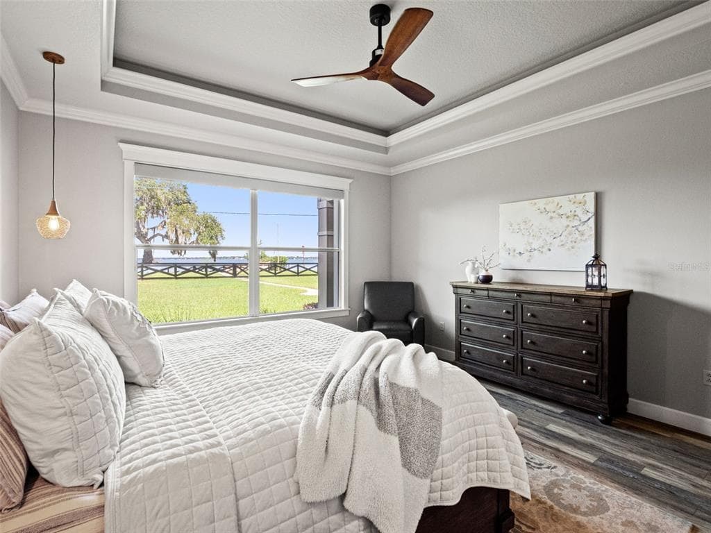 12442 LAKESHORE DRIVE photo 25