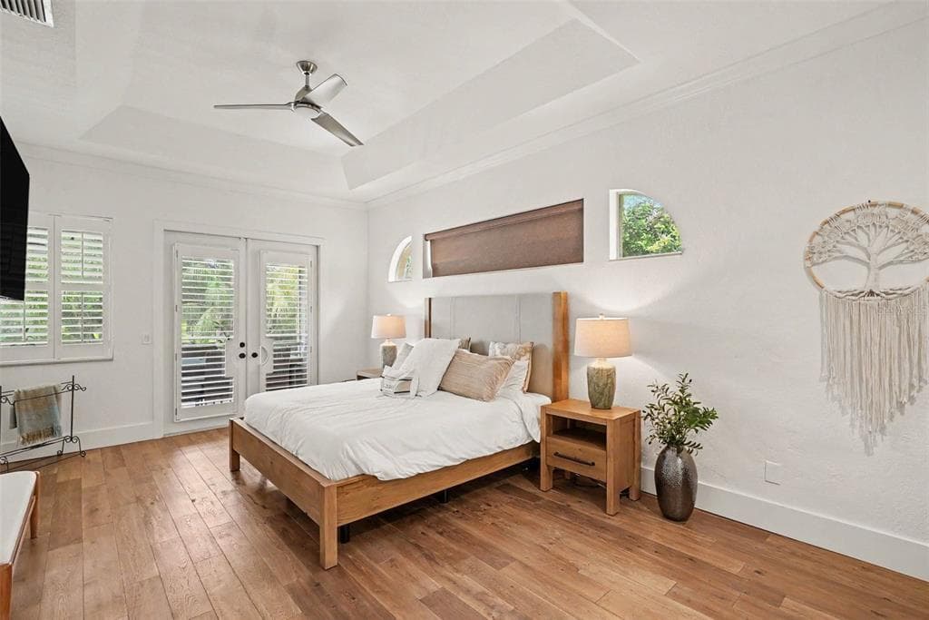 1021 W HENRY AVENUE photo 20