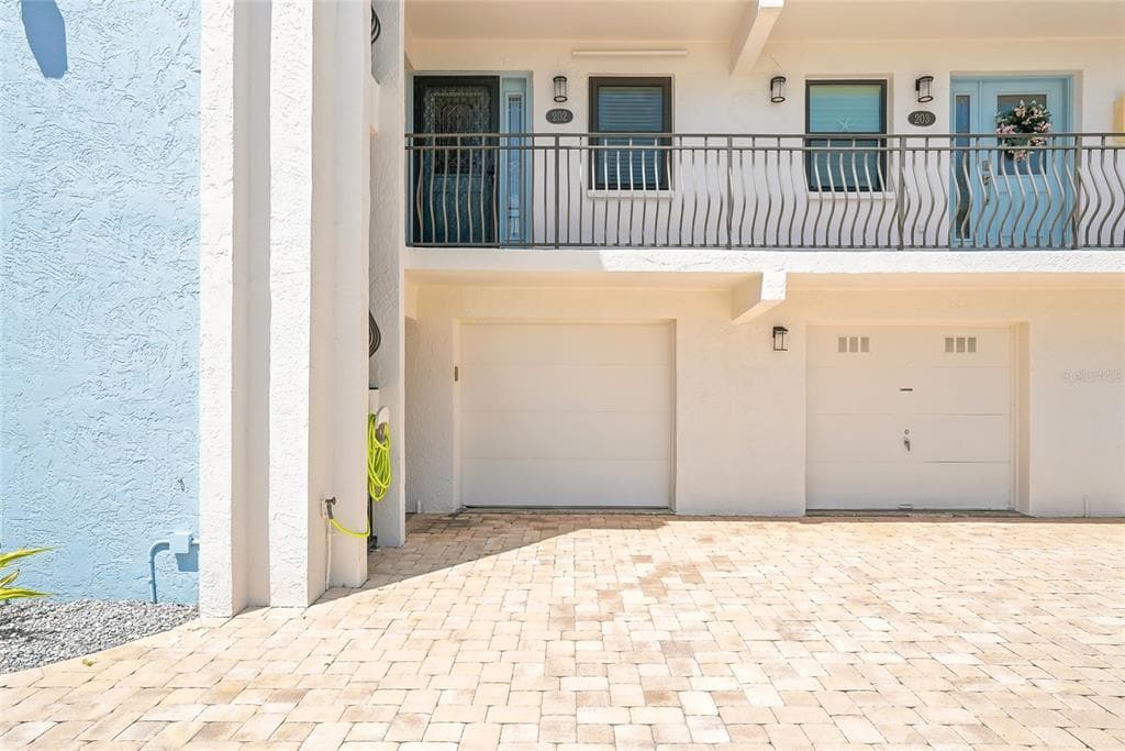 11901 LAGOON LANE 202 photo 9