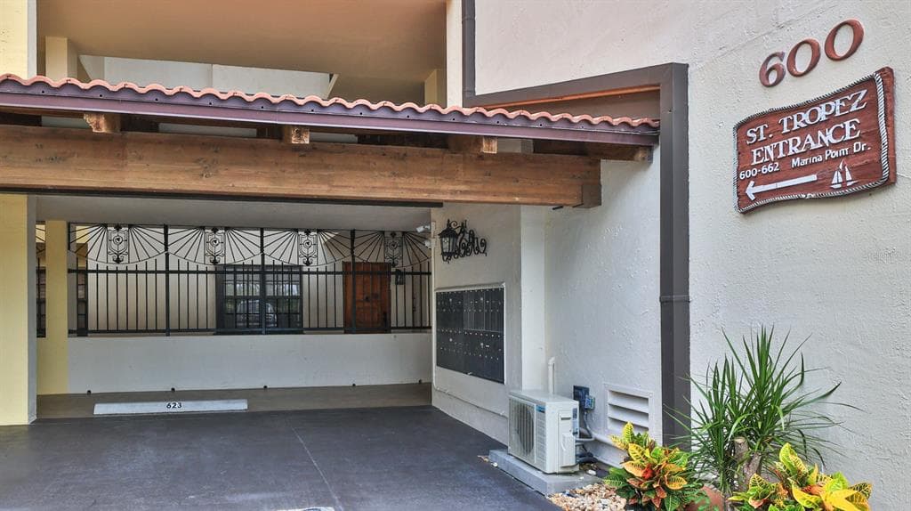 614 MARINA POINT DRIVE 614 photo 3