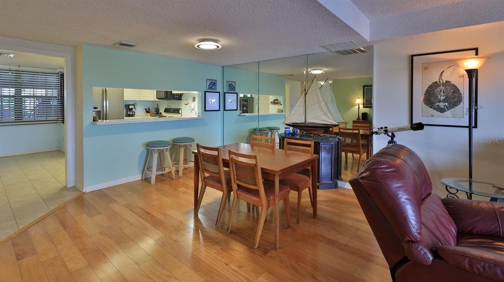 614 MARINA POINT DRIVE 614 photo 9