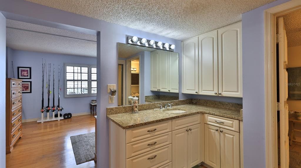 614 MARINA POINT DRIVE 614 photo 24