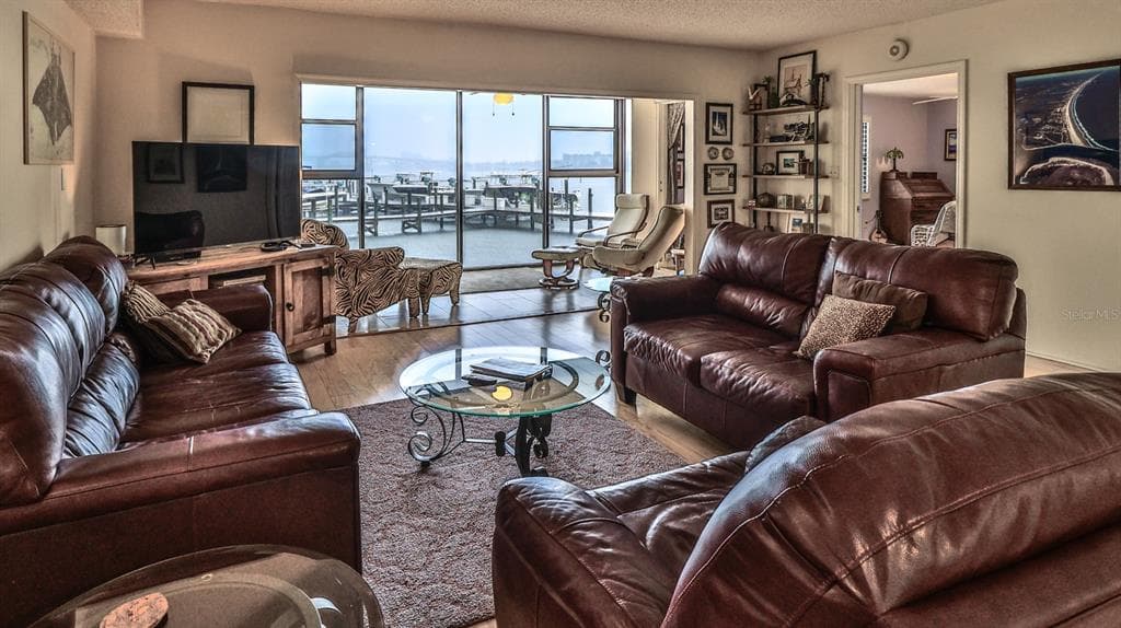 614 MARINA POINT DRIVE 614 photo 15