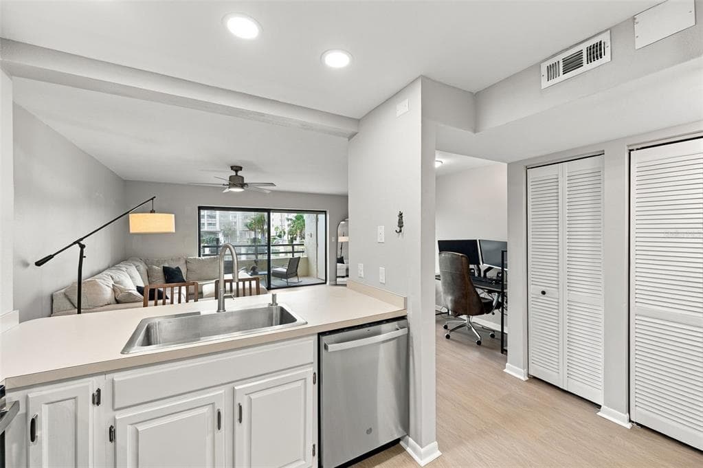 106 1ST STREET E 113 photo 4