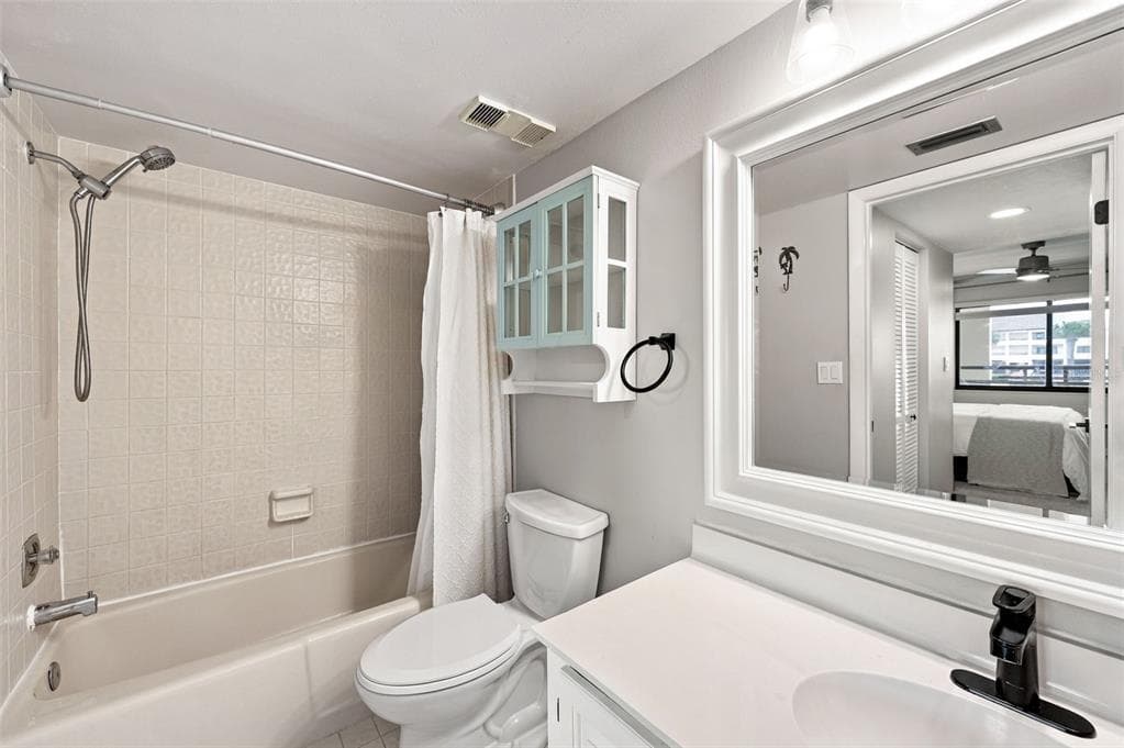 106 1ST STREET E 113 photo 25