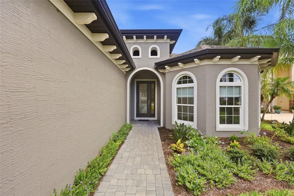 27 S RIVERWALK DRIVE 4