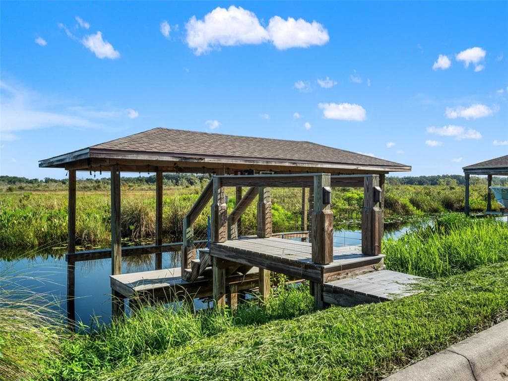 429 BLUE CYPRESS DR 4