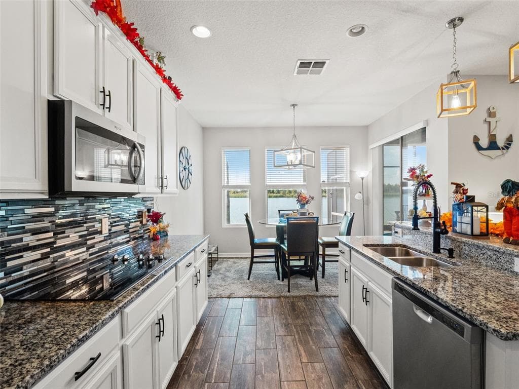 429 BLUE CYPRESS DR photo 8