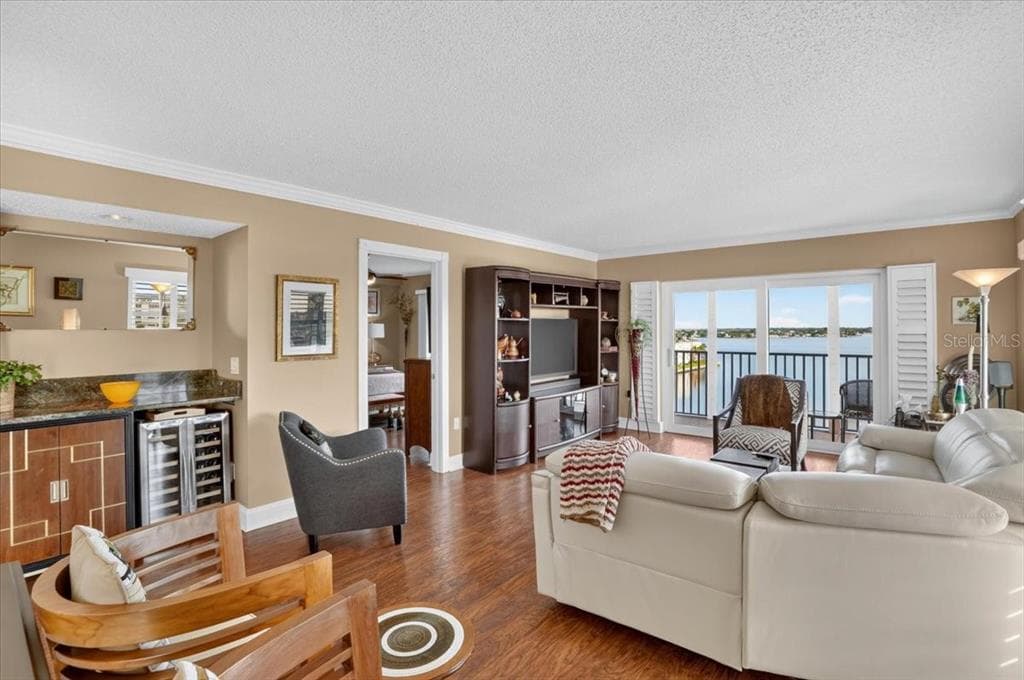 7300 SUN ISLAND DRIVE S 701 photo 12