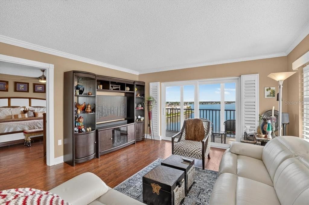 7300 SUN ISLAND DRIVE S 701 photo 24