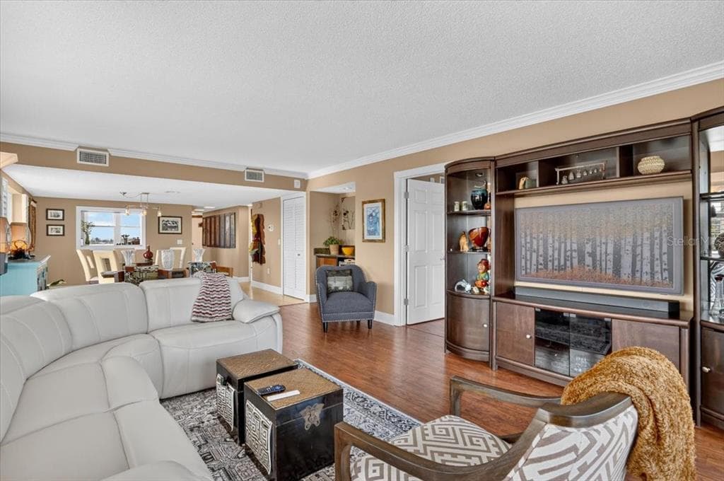 7300 SUN ISLAND DRIVE S 701 photo 15