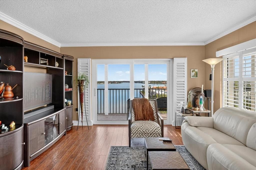 7300 SUN ISLAND DRIVE S 701 photo 25