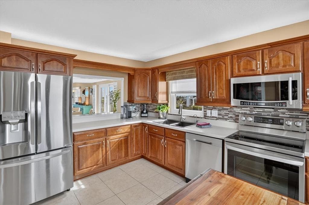 7300 SUN ISLAND DRIVE S 701 photo 21