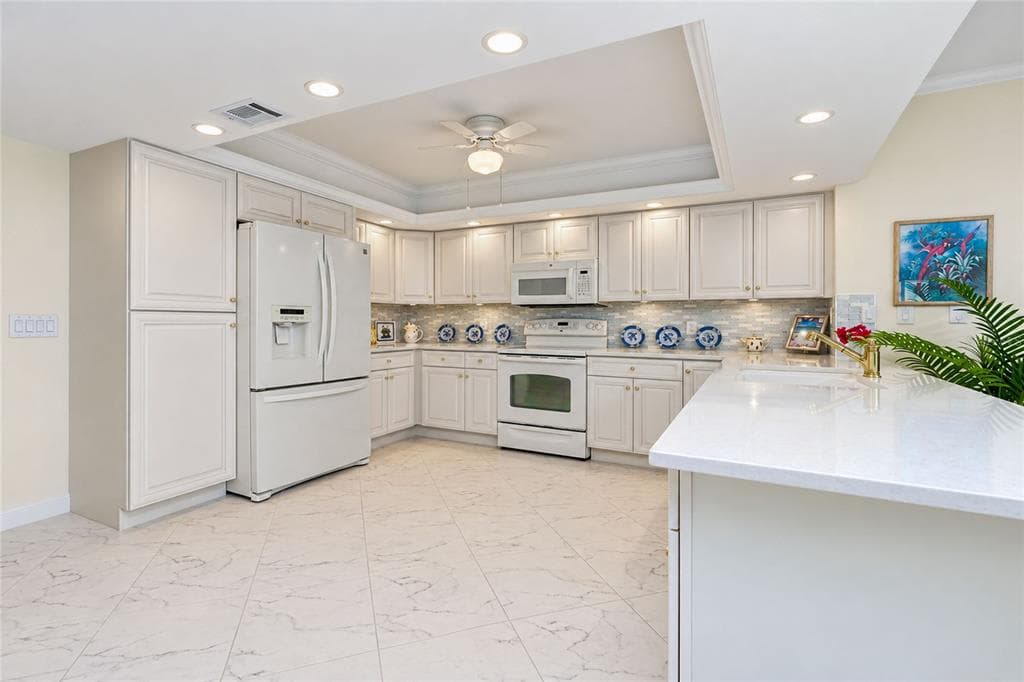 1601 PARK BEACH CIRCLE 18 photo 16