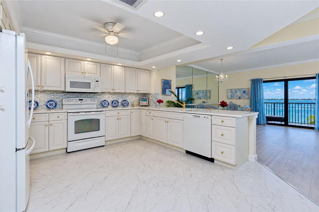 1601 PARK BEACH CIRCLE 18 photo 14