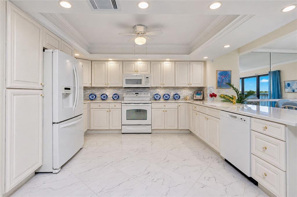 1601 PARK BEACH CIRCLE 18 photo 15