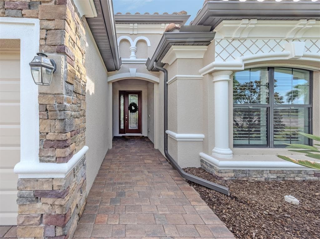 13895 VANCANZA DRIVE photo 3
