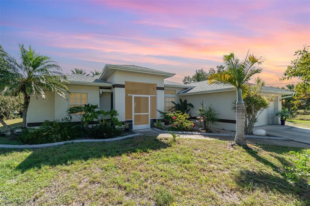 4010 YUCATAN CIRCLE photo 1