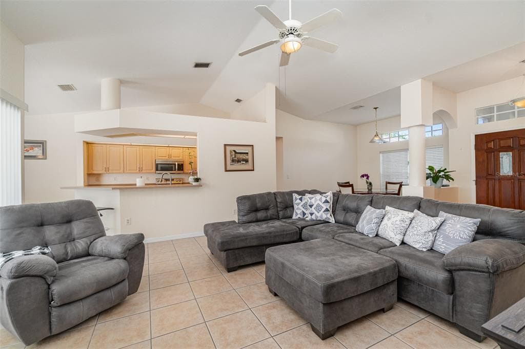 4010 YUCATAN CIRCLE photo 11
