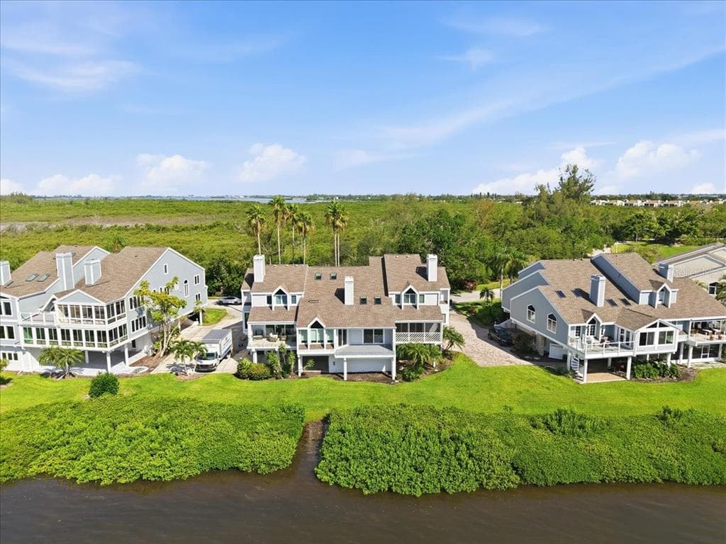 13 TIDY ISLAND BOULEVARD 13 photo 2