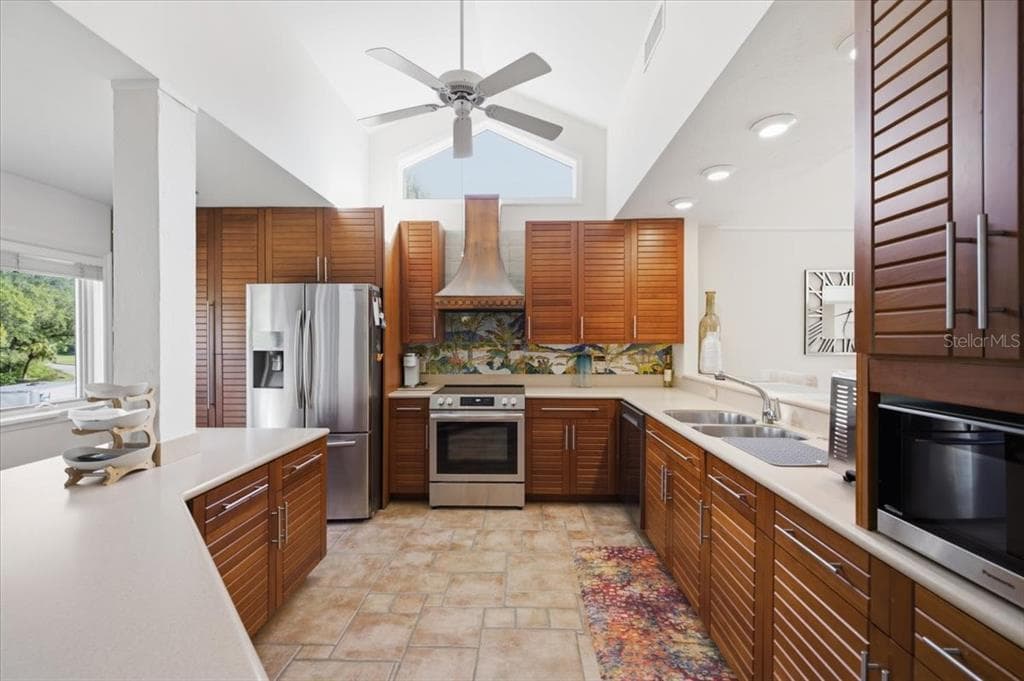 13 TIDY ISLAND BOULEVARD 13 photo 16