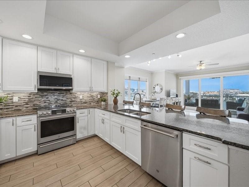 706 BAYWAY BOULEVARD 501 photo 16
