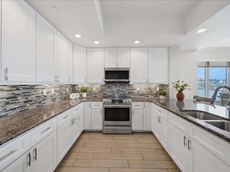 706 BAYWAY BOULEVARD 501 photo 20