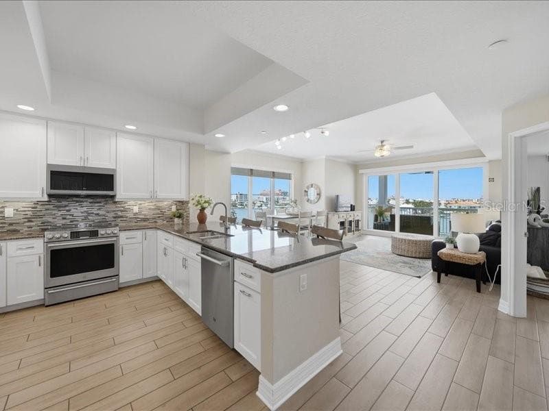 706 BAYWAY BOULEVARD 501 photo 15