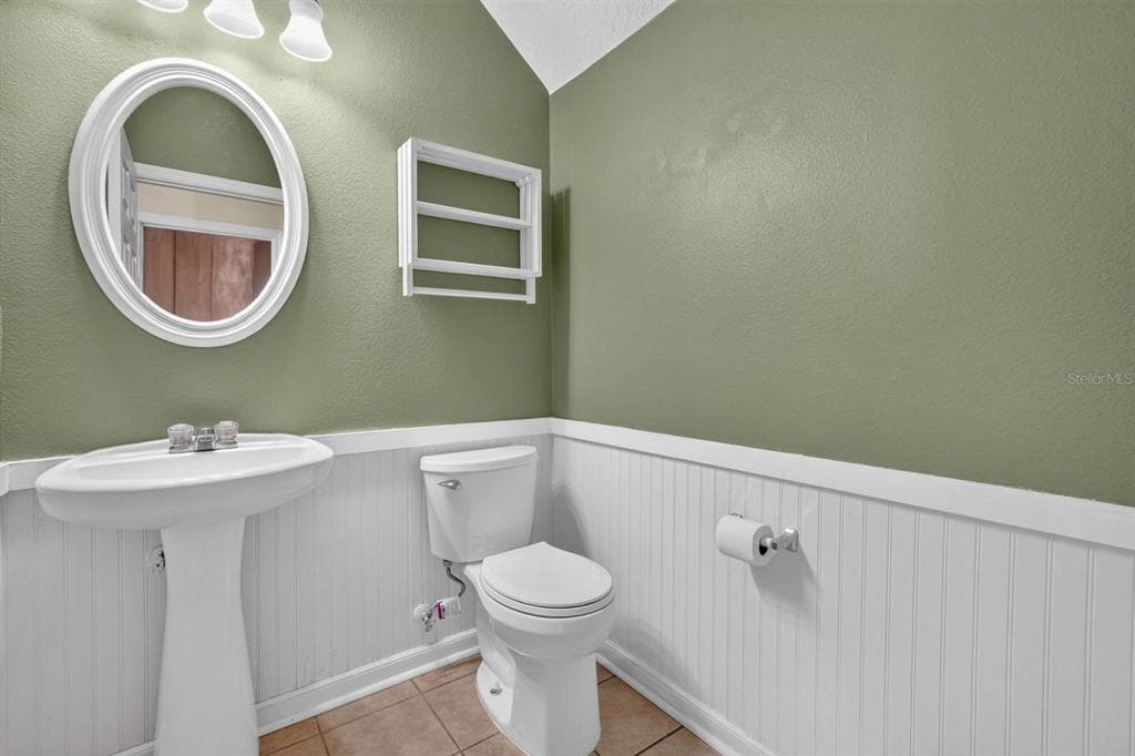 77 ROLLINS LANE photo 22