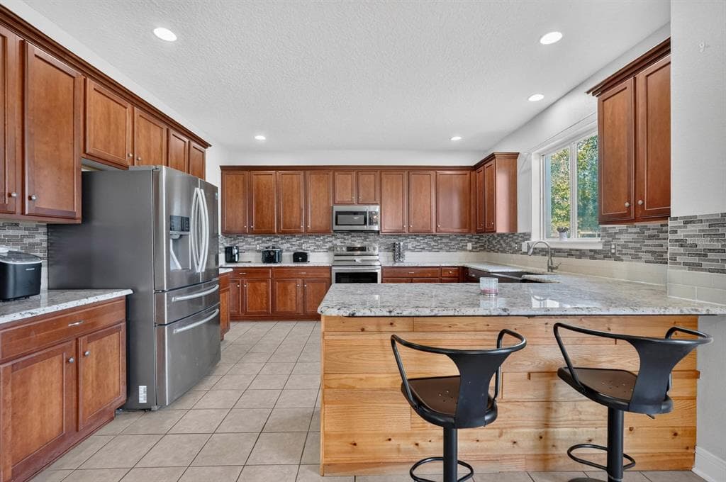 77 ROLLINS LANE photo 3
