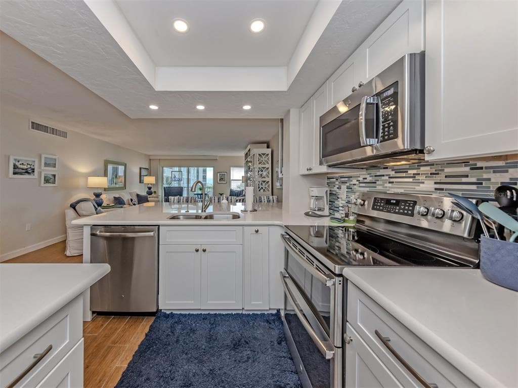 1150 TARPON CENTER DRIVE 4H (408) photo 6