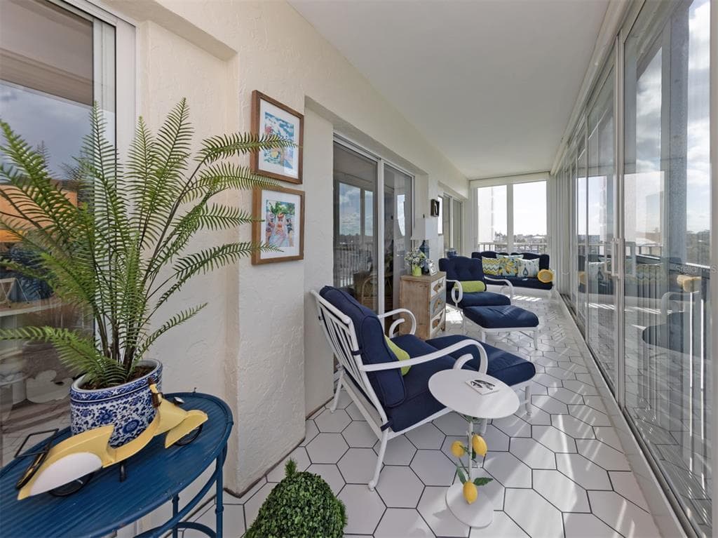 1150 TARPON CENTER DRIVE 4H (408) photo 17