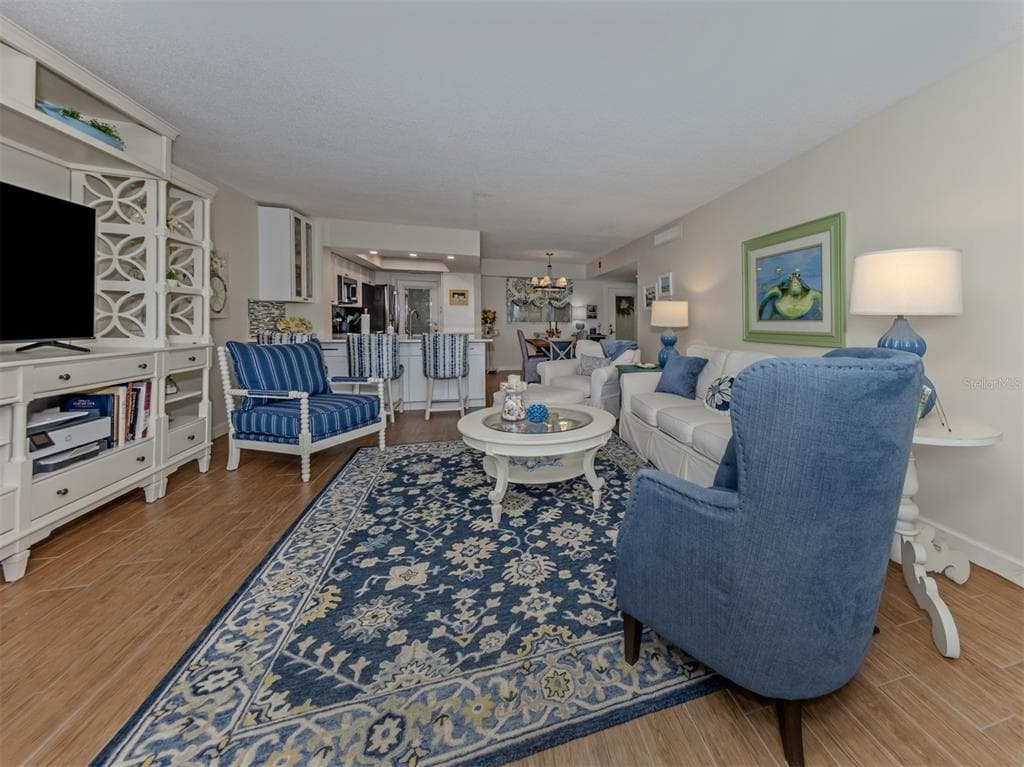 1150 TARPON CENTER DRIVE 4H (408) photo 3