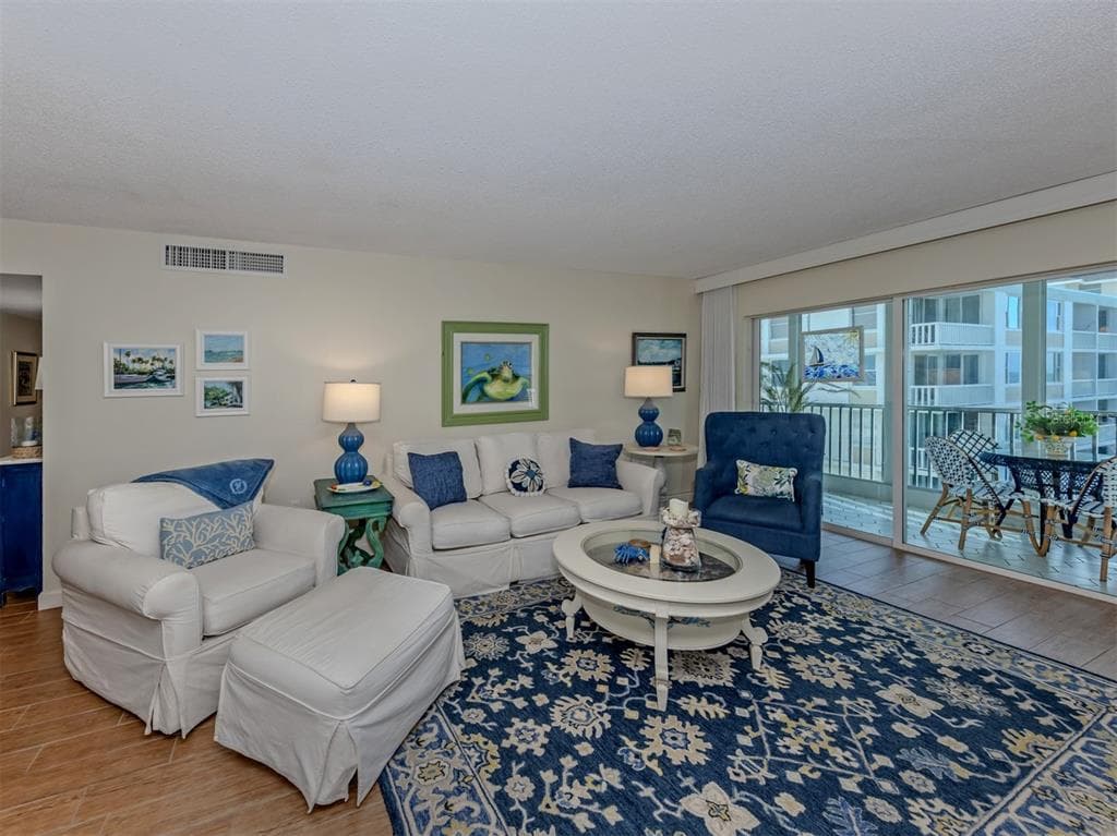 1150 TARPON CENTER DRIVE 4H (408) photo 4