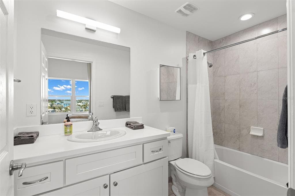 13101 GULF BOULEVARD 1605 photo 22