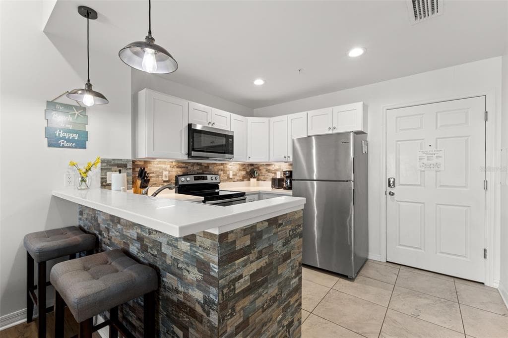 13101 GULF BOULEVARD 1605 photo 7