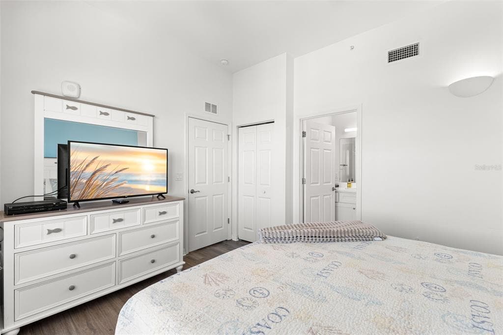 13101 GULF BOULEVARD 1605 photo 24