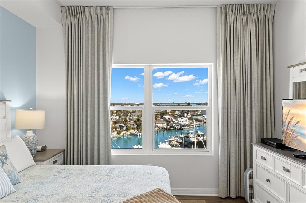 13101 GULF BOULEVARD 1605 photo 19