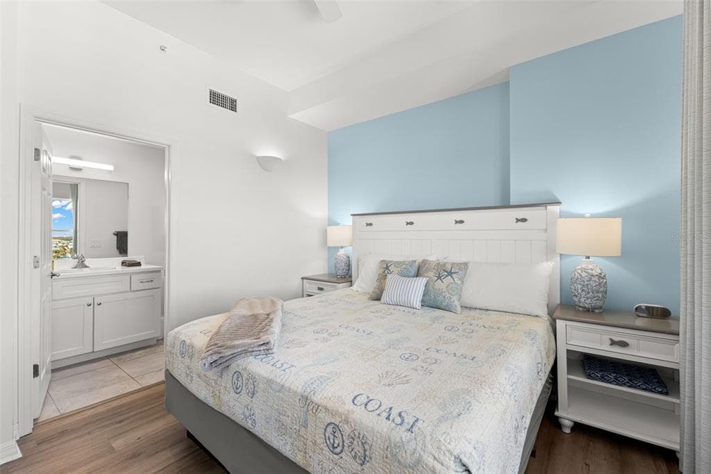13101 GULF BOULEVARD 1605 photo 21