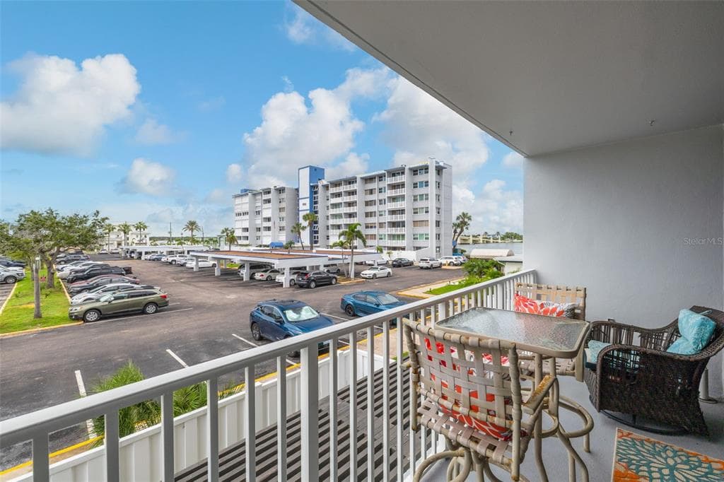 450 TREASURE ISLAND CAUSEWAY 201 photo 22