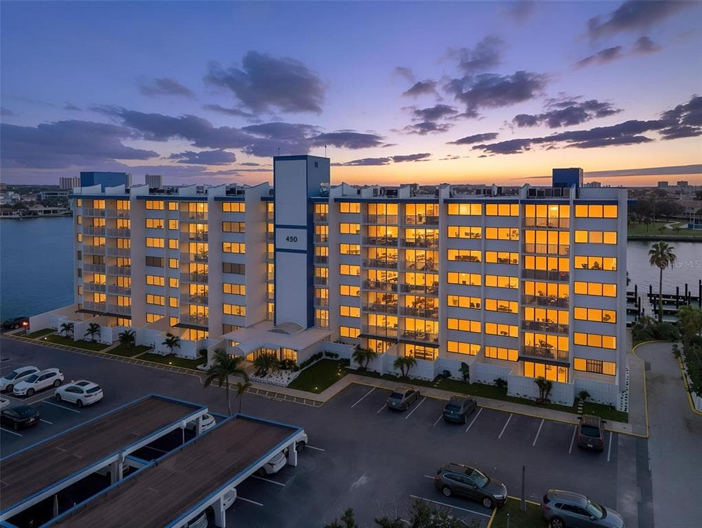 450 TREASURE ISLAND CAUSEWAY 201 photo 1
