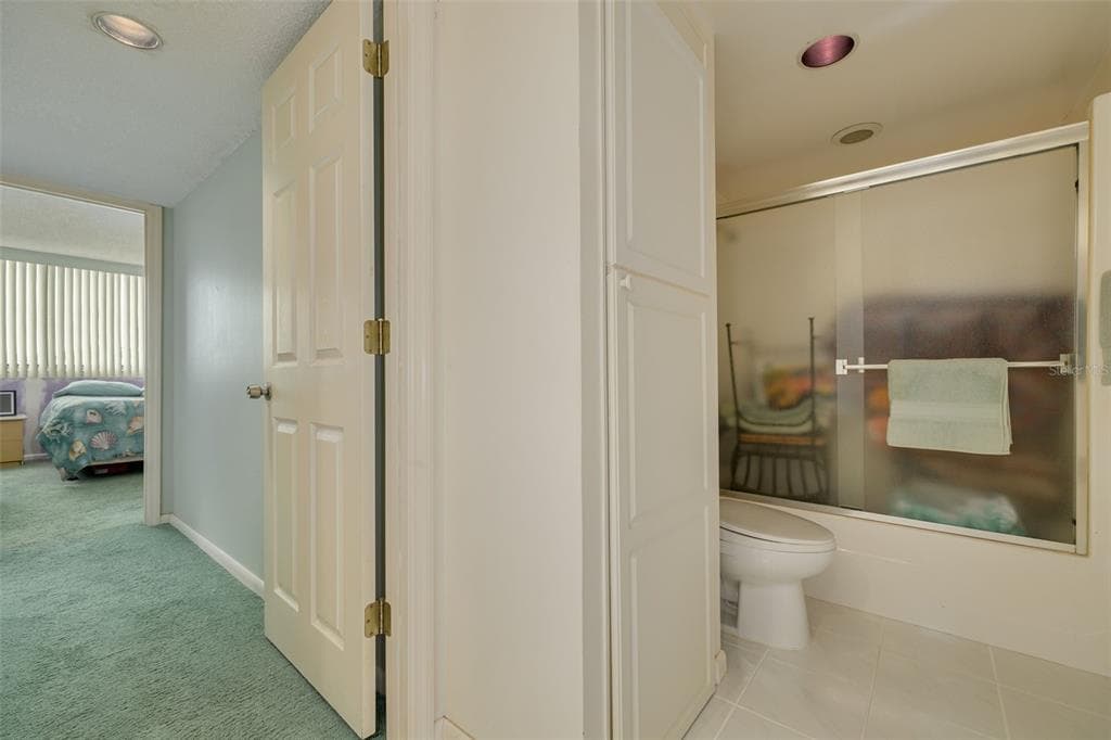 450 TREASURE ISLAND CAUSEWAY 201 photo 20