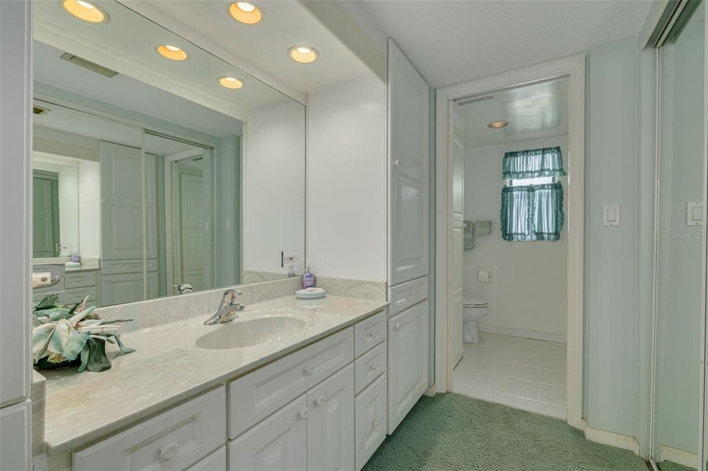 450 TREASURE ISLAND CAUSEWAY 201 photo 15