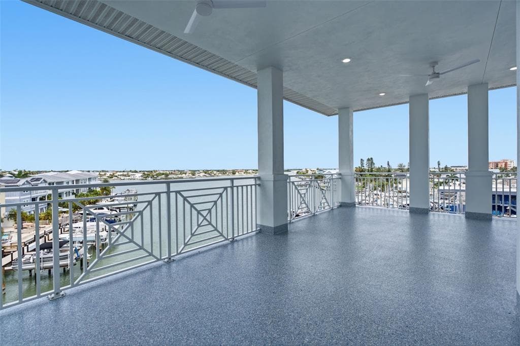 13655 GULF BOULEVARD 401 photo 16