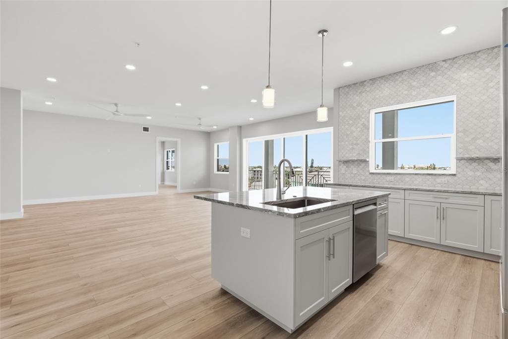 13655 GULF BOULEVARD 401 photo 10