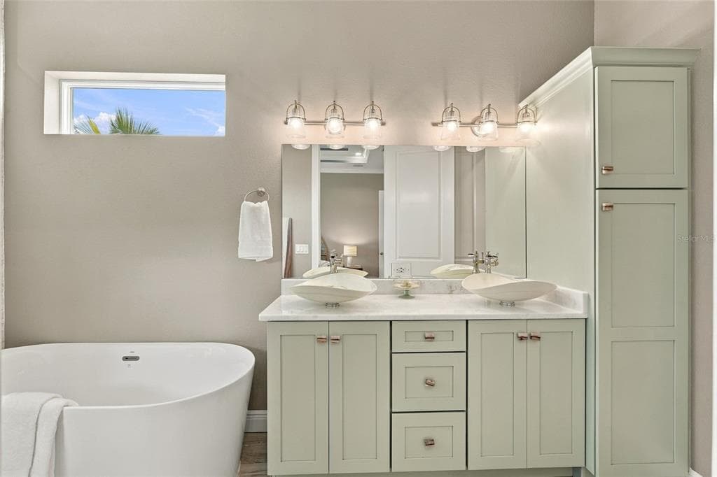 13284 AMARYLLIS CIRCLE photo 17