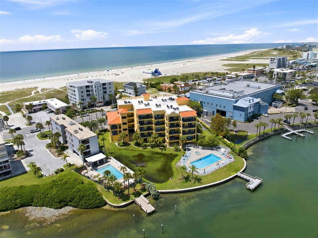 10315 GULF BOULEVARD 106 photo 2