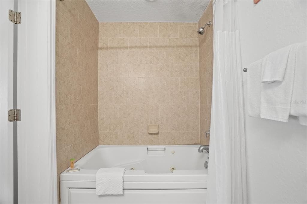 10315 GULF BOULEVARD 106 photo 17