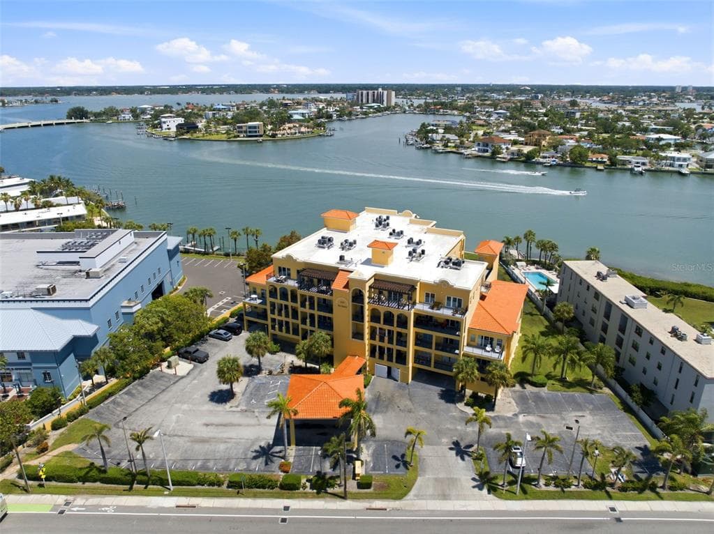 10315 GULF BOULEVARD 106 photo 24