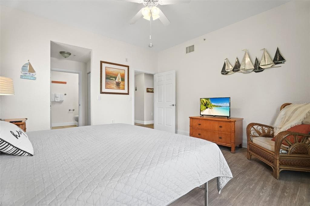 10315 GULF BOULEVARD 106 photo 14